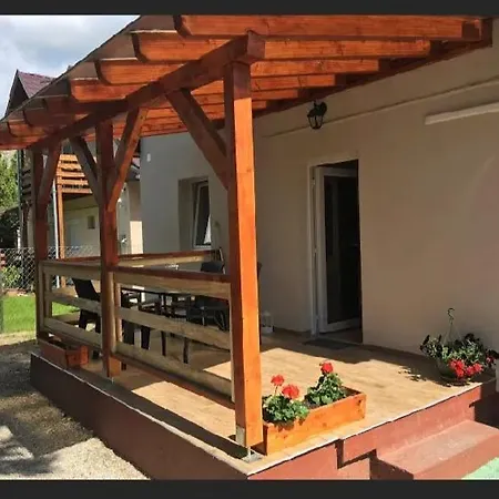 Appartamento Hanna Apartman 2 Balatonlelle